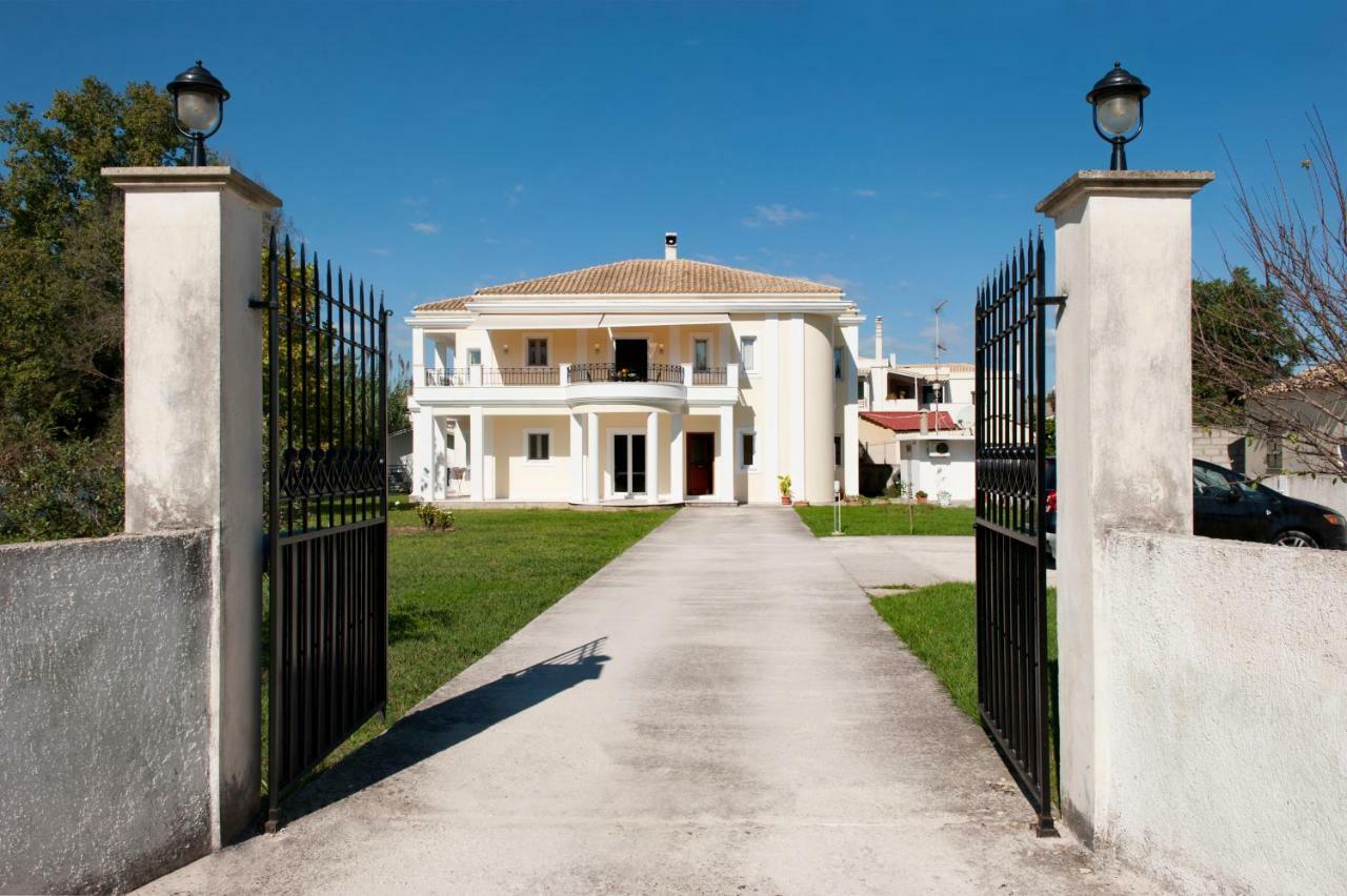 Вілла Casa Bianca Kanali  Екстер'єр фото